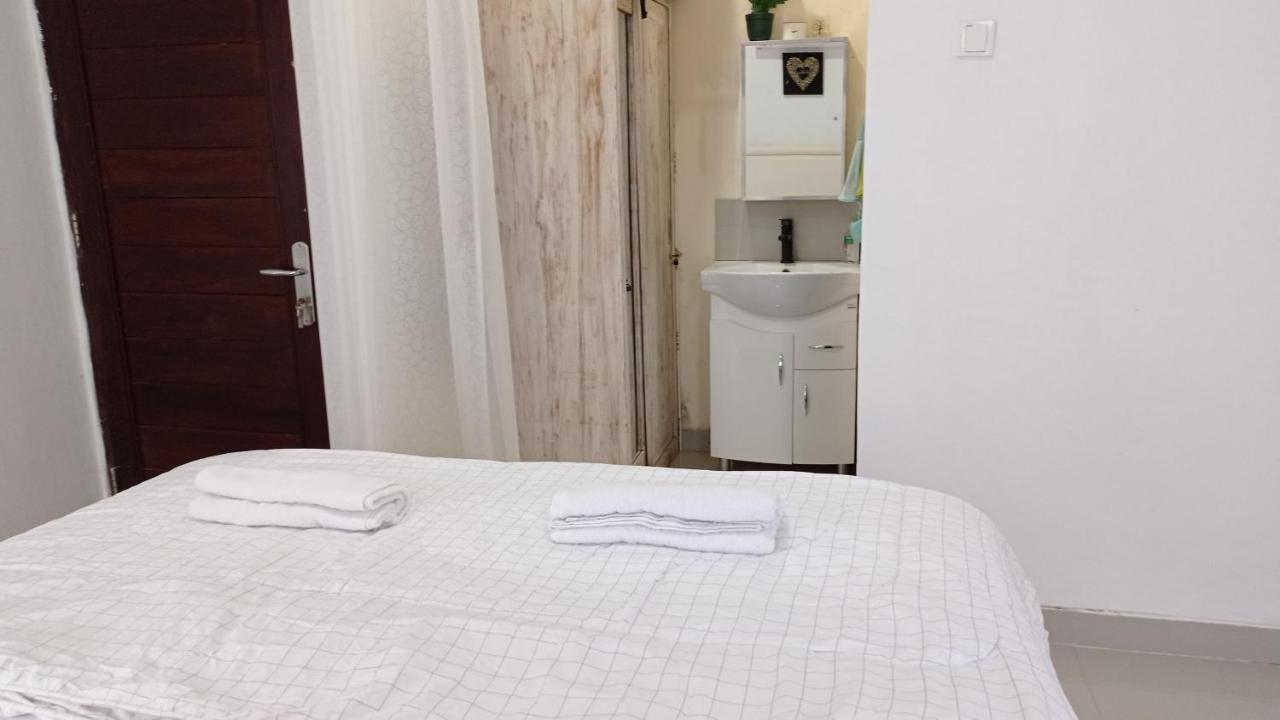 Neny'S Homestay Saba Esterno foto